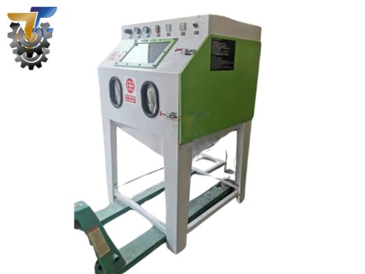Máy phun cát mini công nghiệp giải pháp xử lý bề mặt hiệu quả